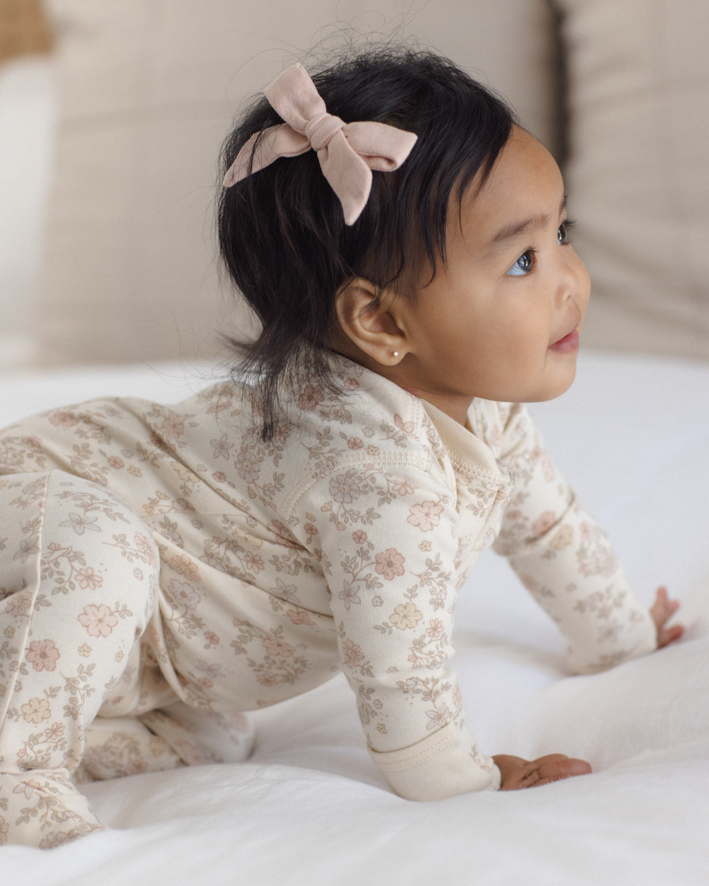 Quincy Mae Zip Long Sleeve Sleeper Footie Floral Vine in NATURAL