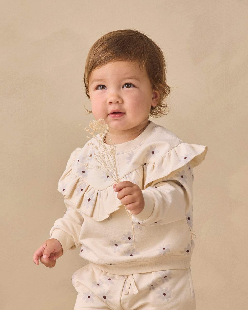Quincy Mae Relaxed Fleece Sweatpant Blue Daisy in NATURAL