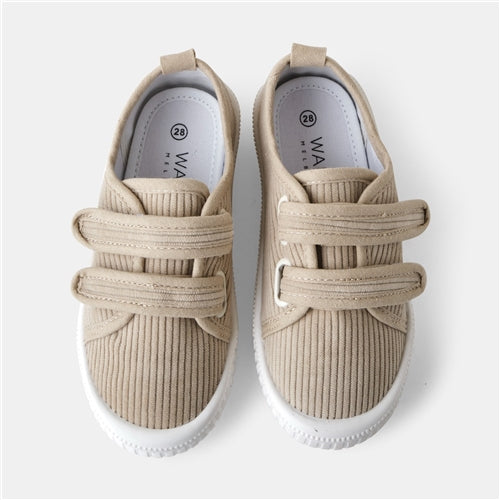 Walnut - Ben Canvas - Sand