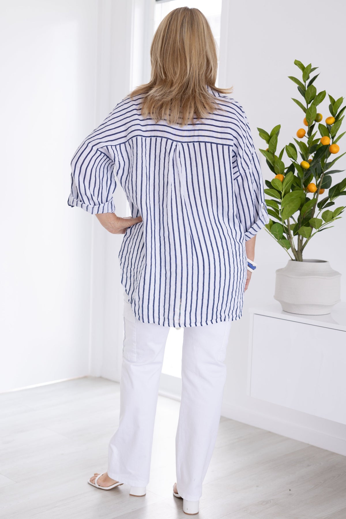 La Sofia VLST650 (26C662) -  SERENA BUTTON LINEN SHIRT - NAVY STRIPE in Navy Stripe