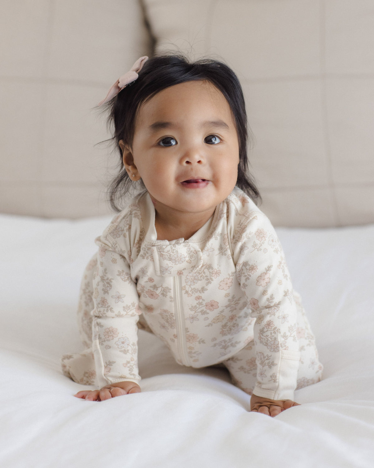 Quincy Mae Zip Long Sleeve Sleeper Footie Floral Vine in NATURAL