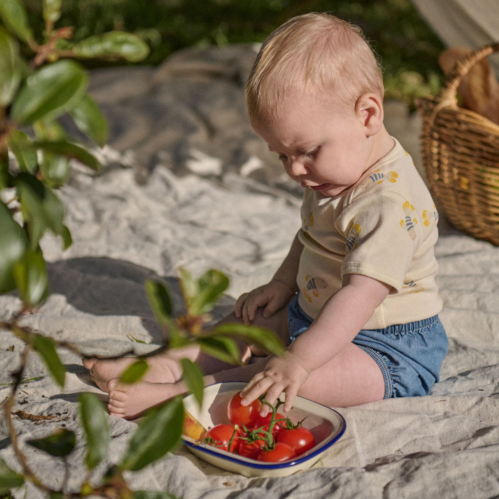 Nature Baby Short Sleeve Bodysuit in Fish Fable Print