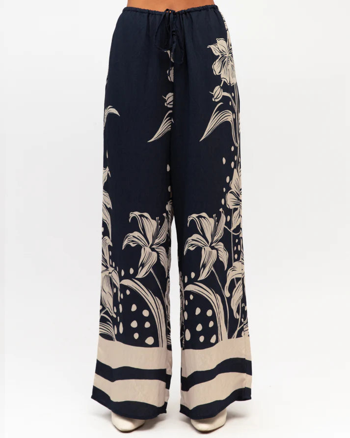 White Closet - Velvet Petal Pants