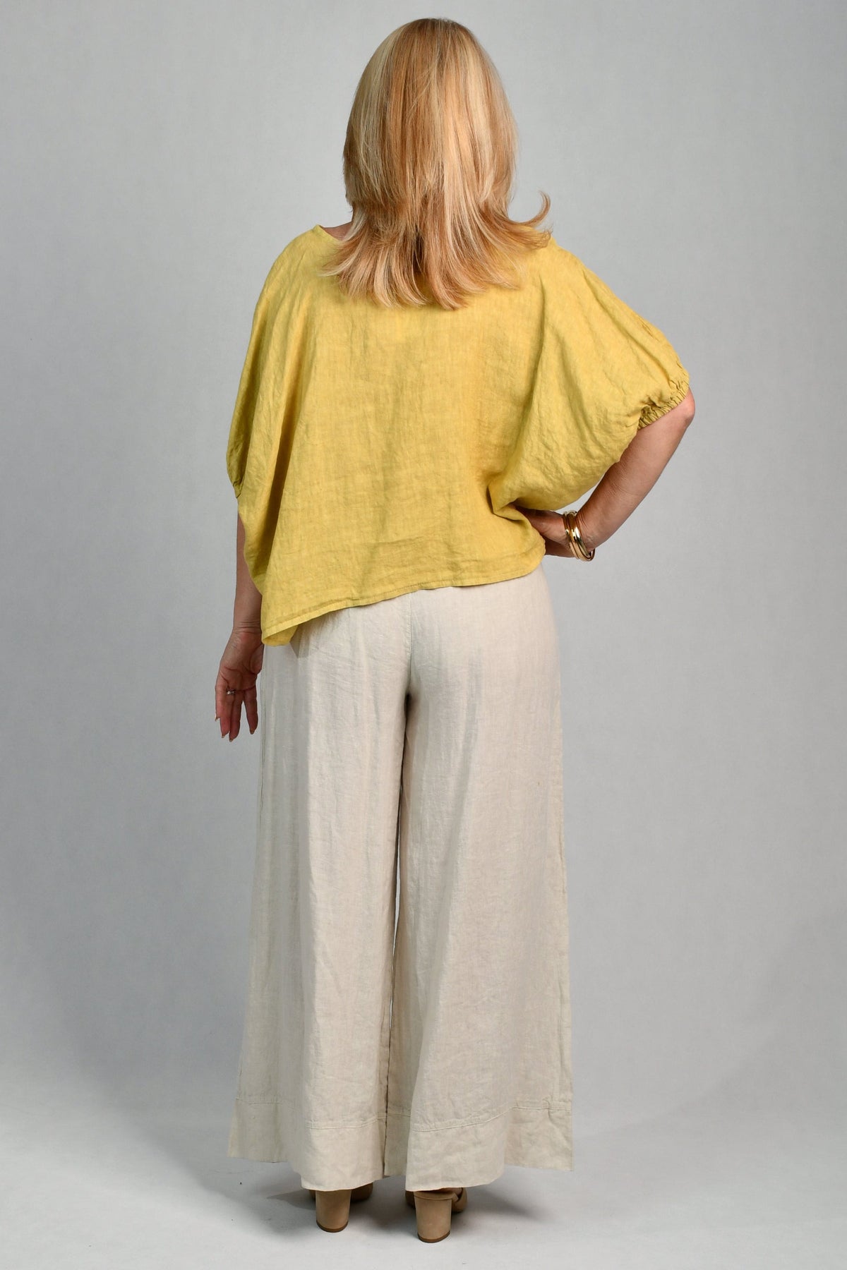 LA SOFIA VLST370 (13141) - MARTINA LINEN TOP  - MUSTARD in Mustard