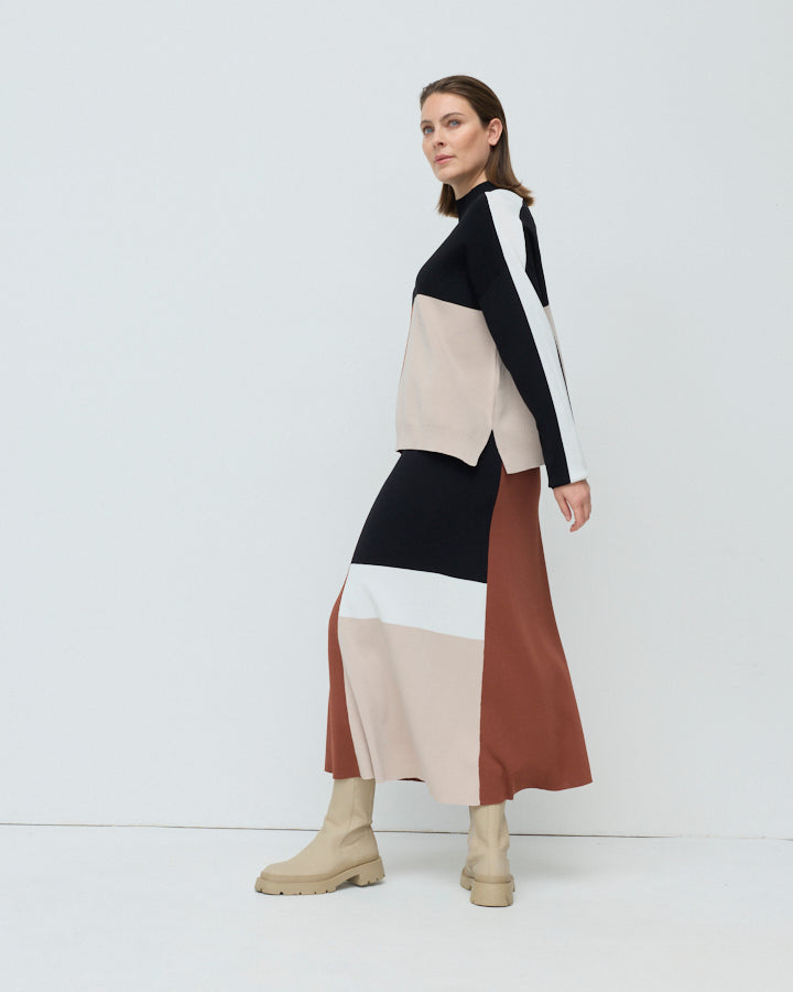 Yarra Trail Earth Tones Knit Skirt in CHESTNUT