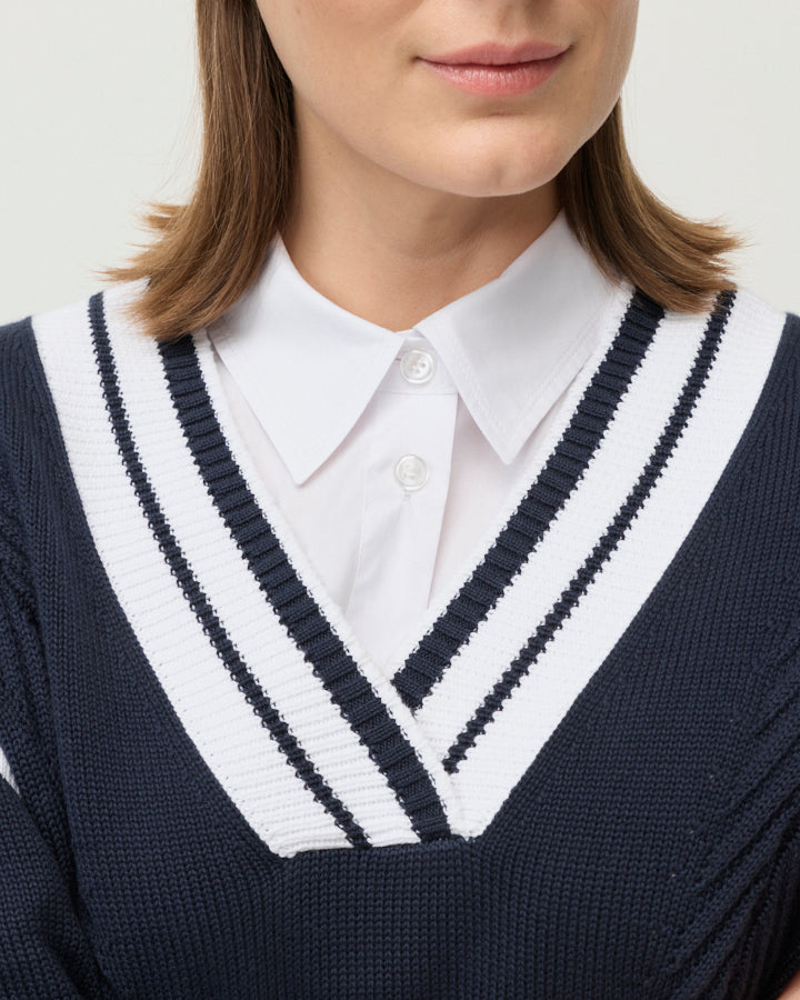 Yarra Trail Essential Poplin Shirt in WHITE