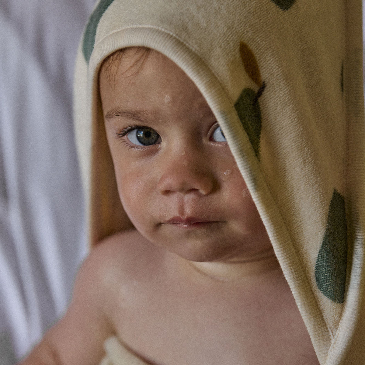 Nature Baby ORGANIC COTTON HOODED TOWEL in Pear Print