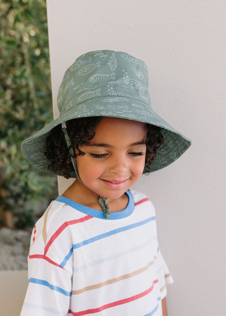 Acorn Kids School Of Fish Wide Brim Bucket Hat in Olive Green and White