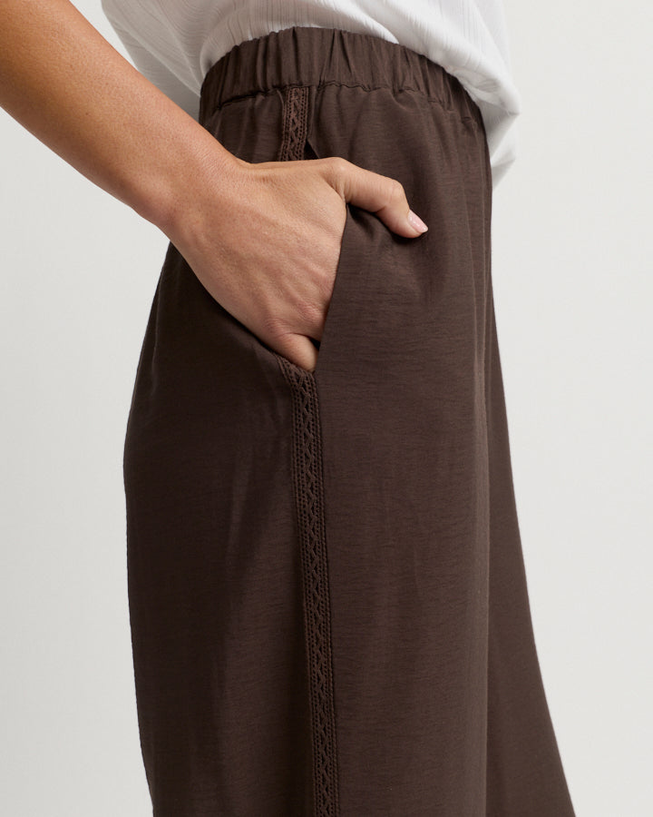 Yarra Trail Kobus Pant in COCO