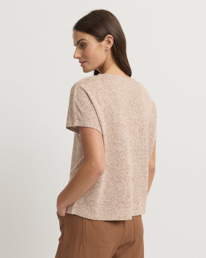 Yarra Trail Lona Tee in CLAY/ECRU